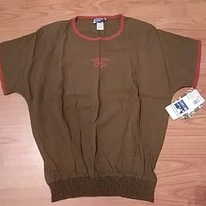 NWT BRAND NEW cinched tee